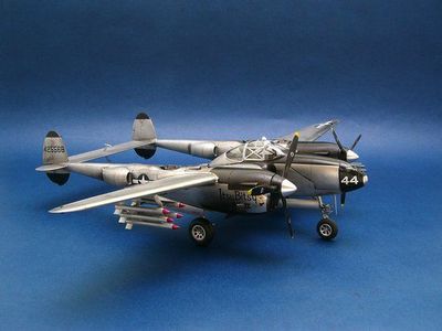 Lockheed P-38 L-5-LO Lightning 1:32