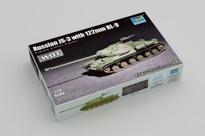 Trumpeter Russian JS-3 with 122mm BL-9 1:72