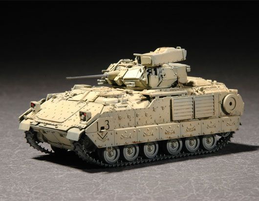 Trumpeter M2A2 ODS/ODS-E Bradley Fighting Vehicle 1:72 Trumpeter M2A2 ODS/ODS-E Bradley Fighting Vehicle 1:72
