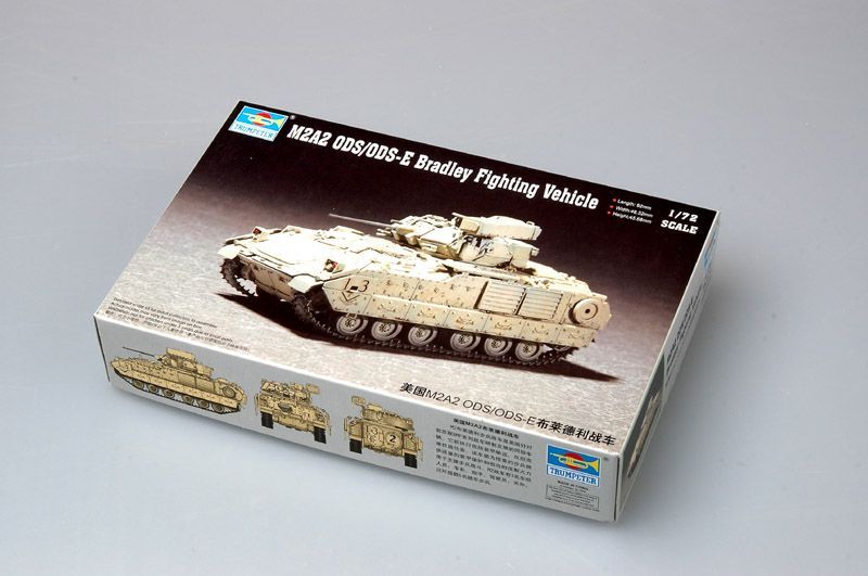Trumpeter M2A2 ODS/ODS-E Bradley Fighting Vehicle 1:72
