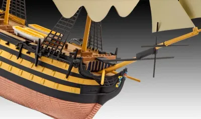 HMS Victory 1:450 05819