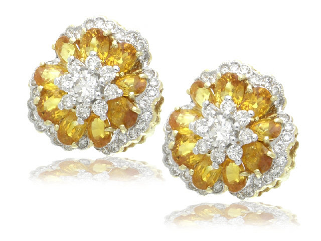 18KY DIA.1.08CT YS.3.74 FLOWER MOTIF STUD EARRINGS
