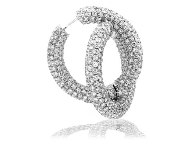 18K W/G DIAMOND HOOP EARRINGS 790DIAS=28.16CTS