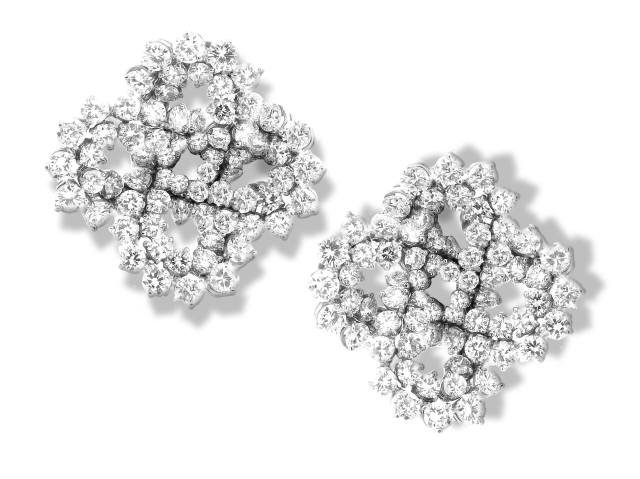 PLATINUM TIFFANY DIAMOND EARRINGS DIAS=16CTS