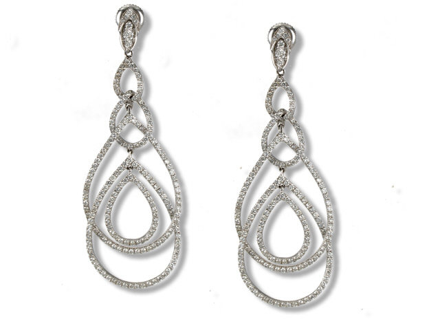 18K White Gold and Diamond Dangle Earrings