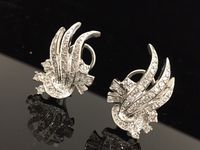 18K White Gold Diamond Earrings with 2.00cts Diamonds