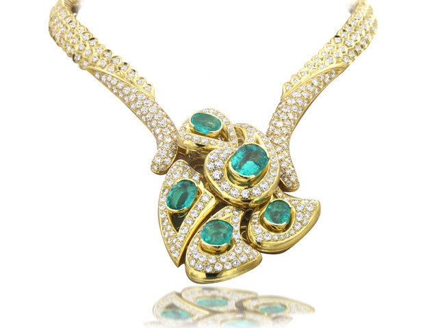18K Y/G EMERALD & DIAMOND NECKLACE