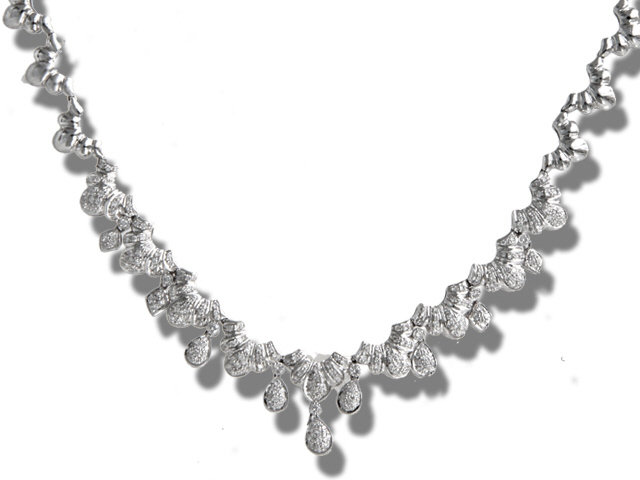 18K White Gold and Diamond Necklace