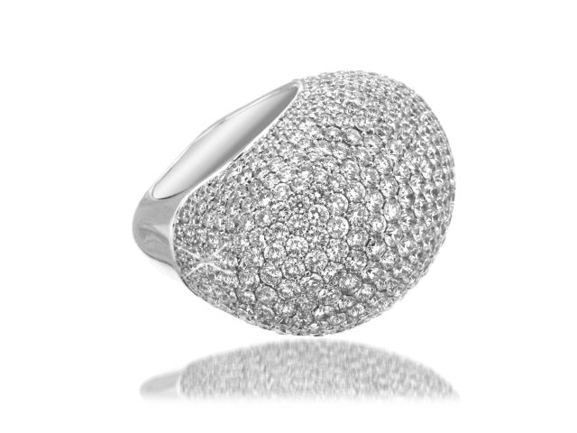 18K W/G DIAMOND PAVE LARGE RING DIAS=14.76CTS