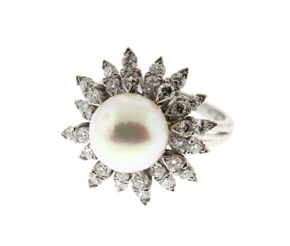 18K White Gold Pearl and Diamond Ring