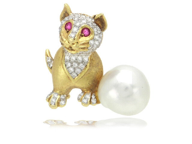 18K Yellow Gold South Sea Pearl Kitten Pin