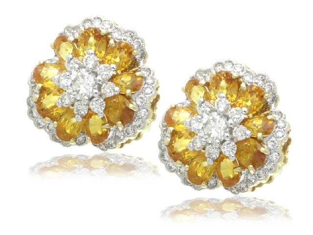 18KY DIA.1.08CT YS.3.74 FLOWER MOTIF STUD EARRINGS