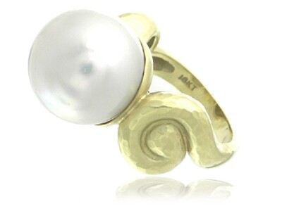 South Sea Pearl in Yellow Gold Ring