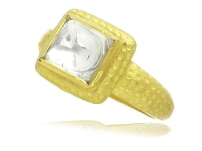 22K YELLOW GOLD SQUARE RC DIAMOND RING