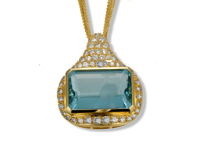 18K Yellow Gold Aquamarine and Diamond Pendant