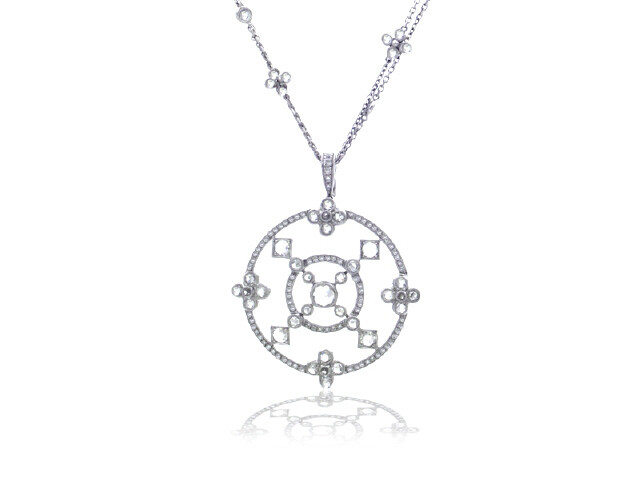 18KW DIAMOND CIRCULAR PENDANT