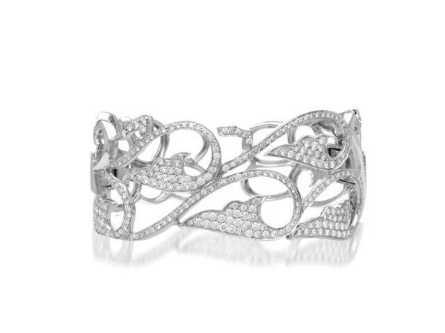 18K White Gold Diamond Cuff