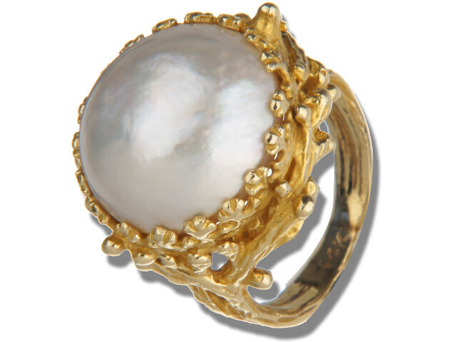 14K Yellow Gold Mabe Pearl Ring 15mm. mabe Pearl