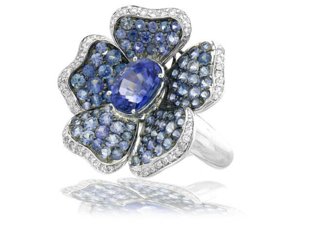 18k white gold Diamond & Blue Saphire Ring