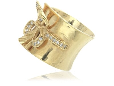 Modern Gold and Diamond Butterfly Ring