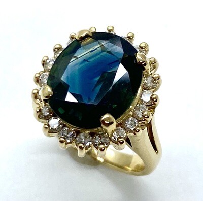 Fine Blue Sapphire and Diamonds Ring