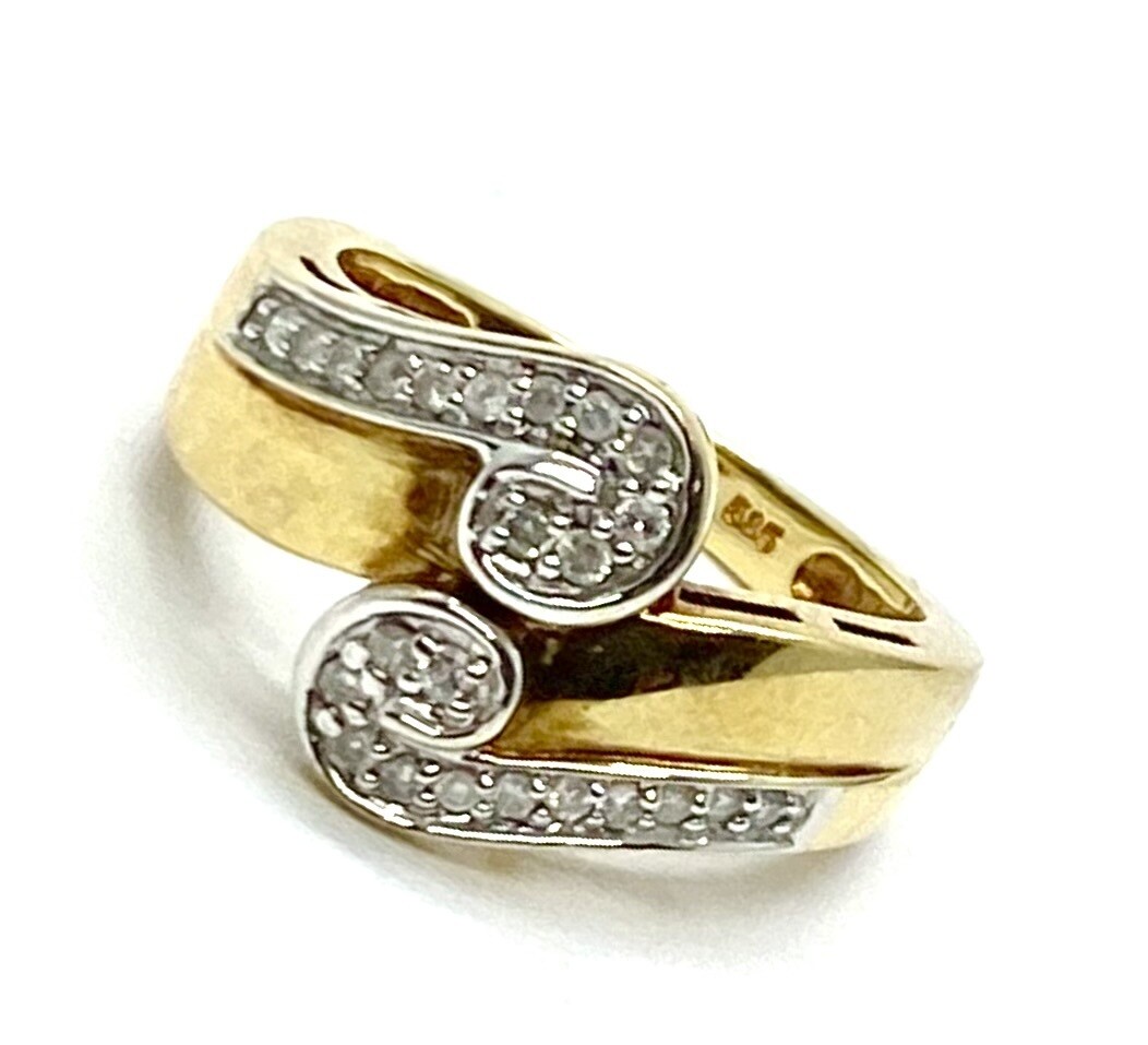 Estate Gold and Diamond Ring