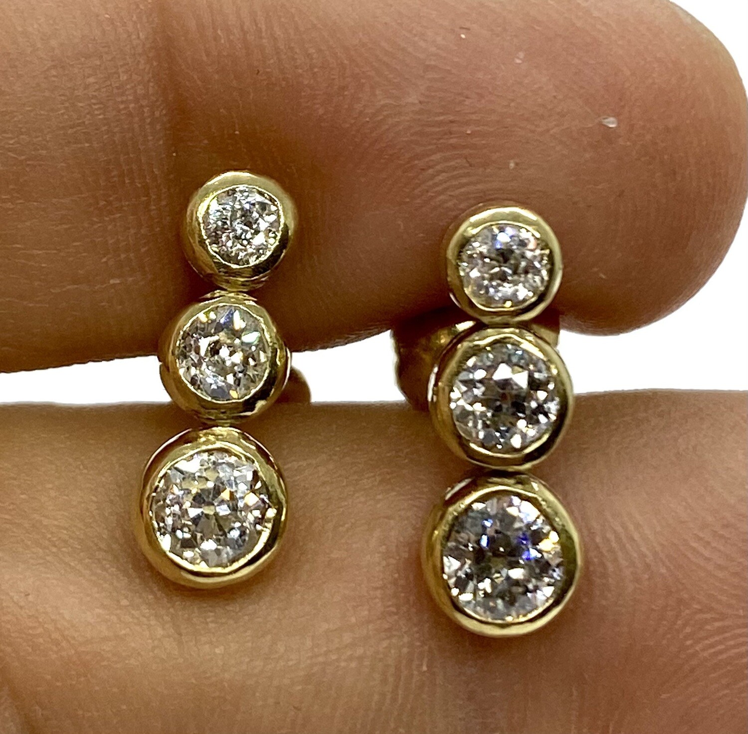 3-Stone Diamond Gold Earrings