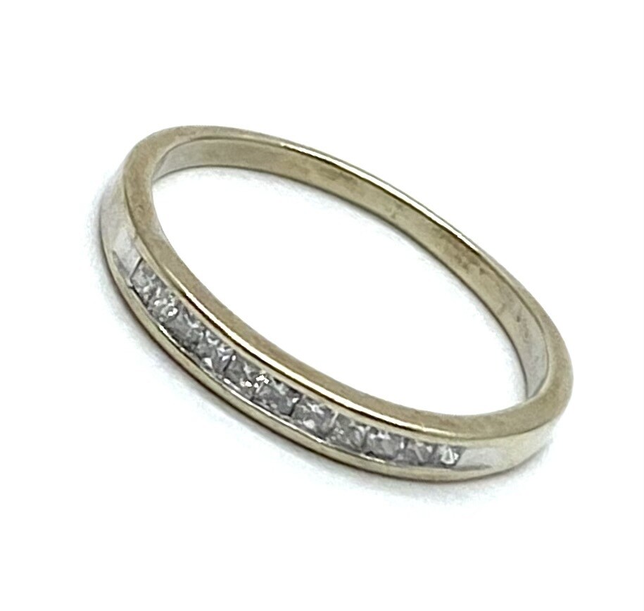 Diamond thin Band in White Gold