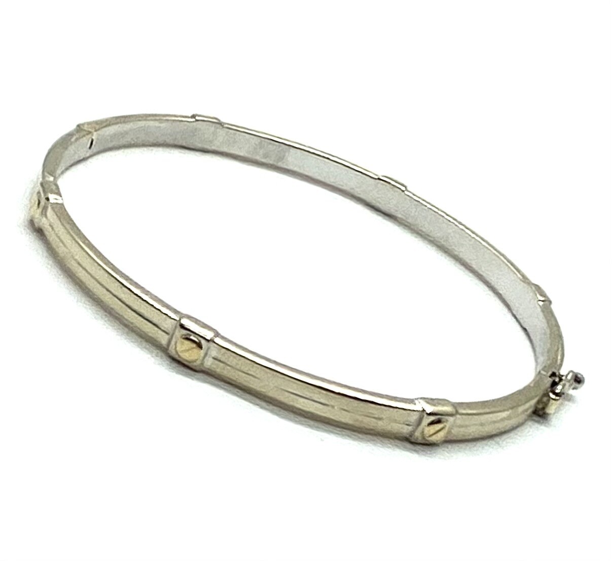 Classic White Gold Bangle