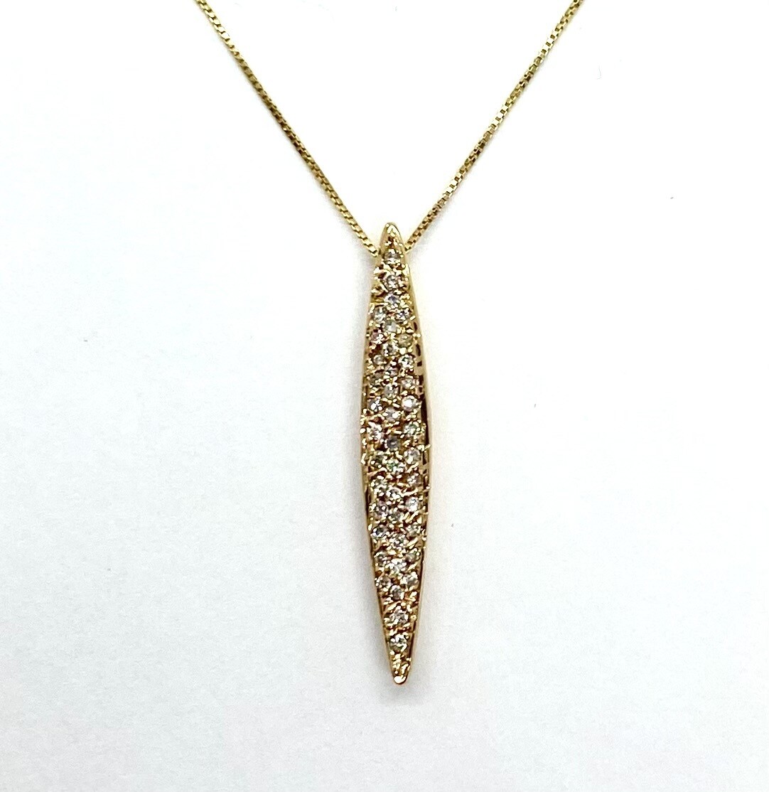 Diamond Pendant in Yellow Gold