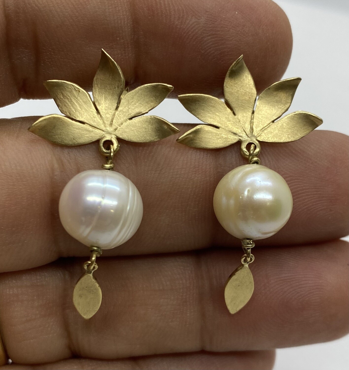 Vintage Gold and Pearl Earrings