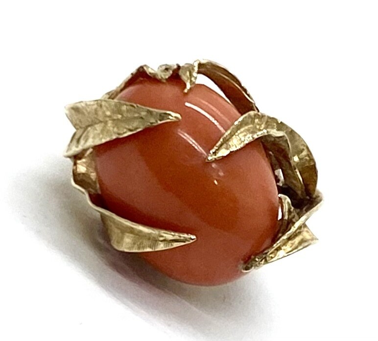 Coral Ring set in Yellow Gold