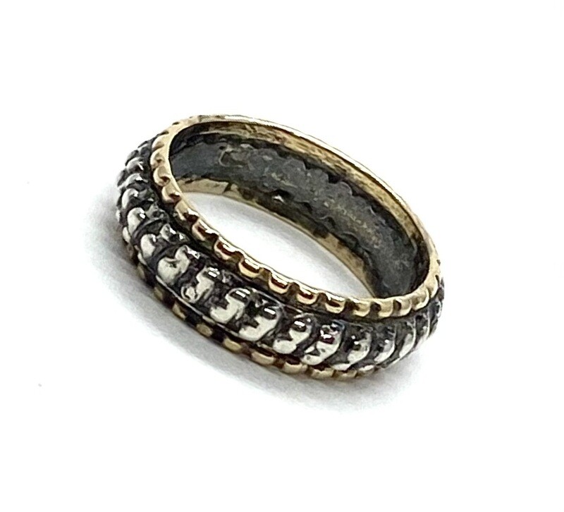 Alwand Vahan Gold and Silver Ring Alwand Vahan Gold and Silver Ring