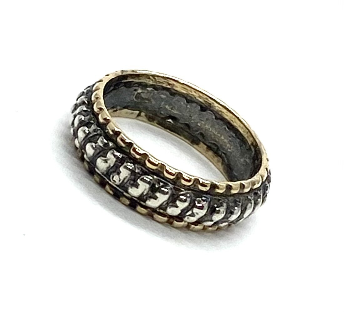 Alwand Vahan Silver and Gold Ring