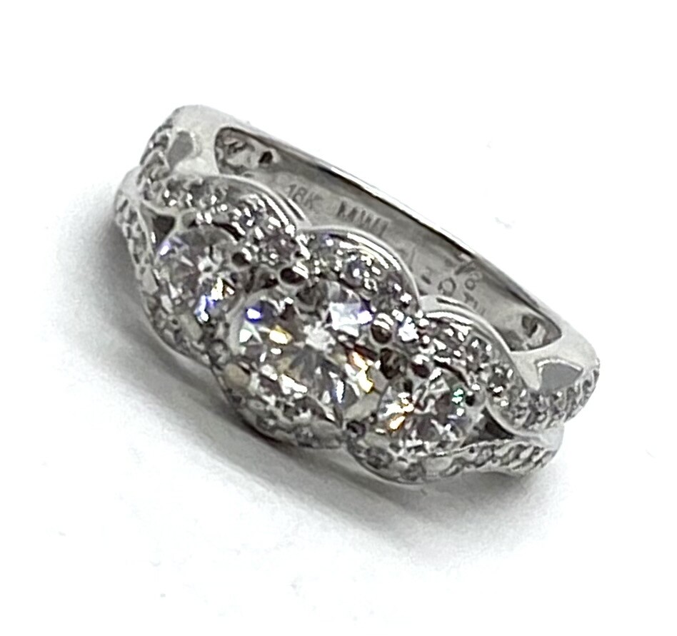 3-Stone Diamond Ring in 18K White Gold