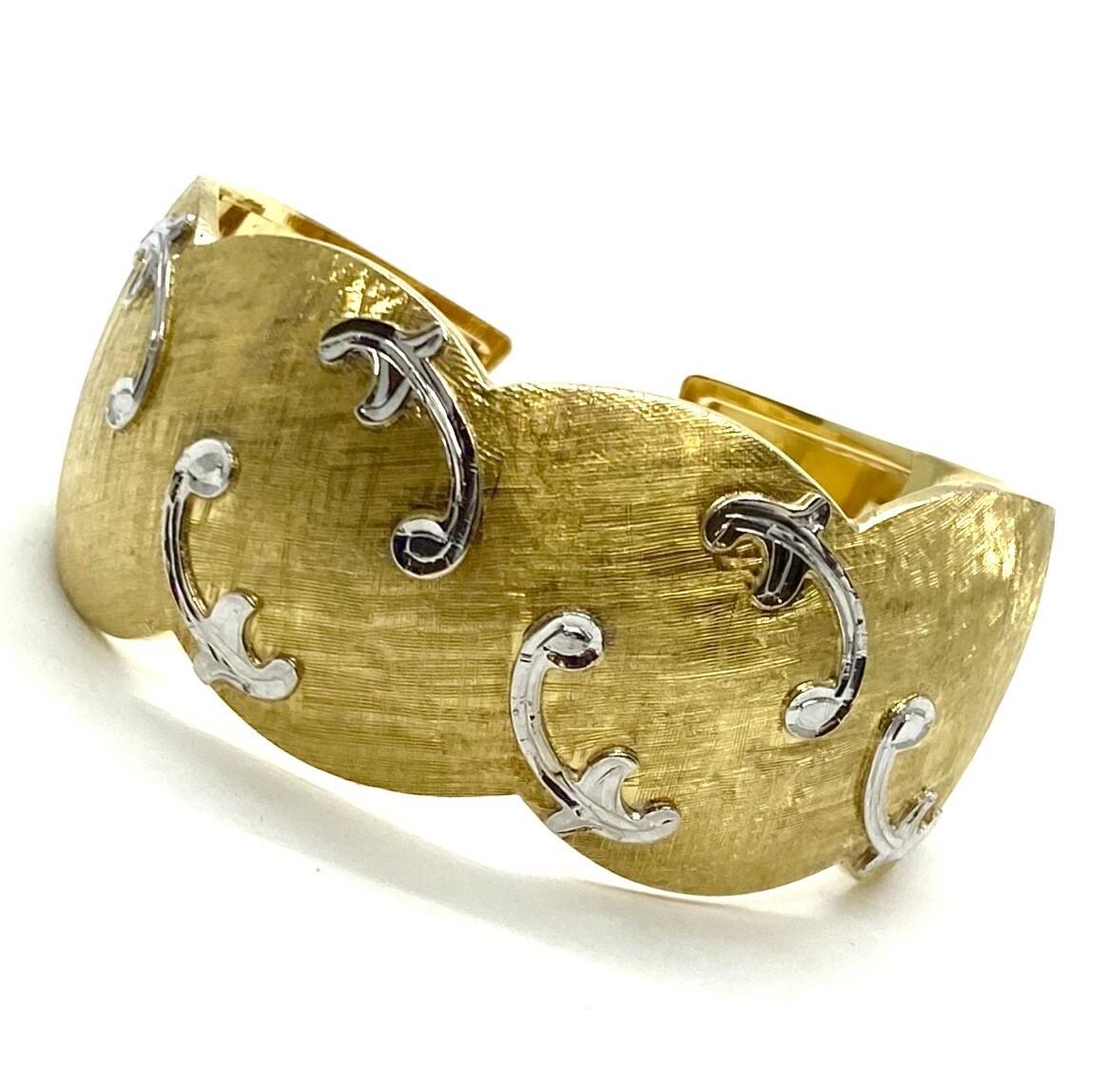 Estate 18K Yellow Gold Wide Bangle