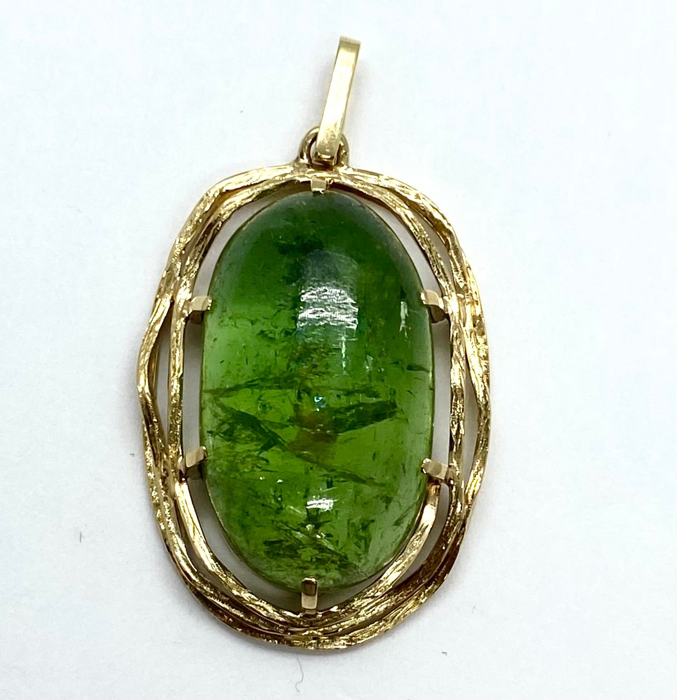 Estate Cabochon Green Tourmaline and Yellow Gold Pendant