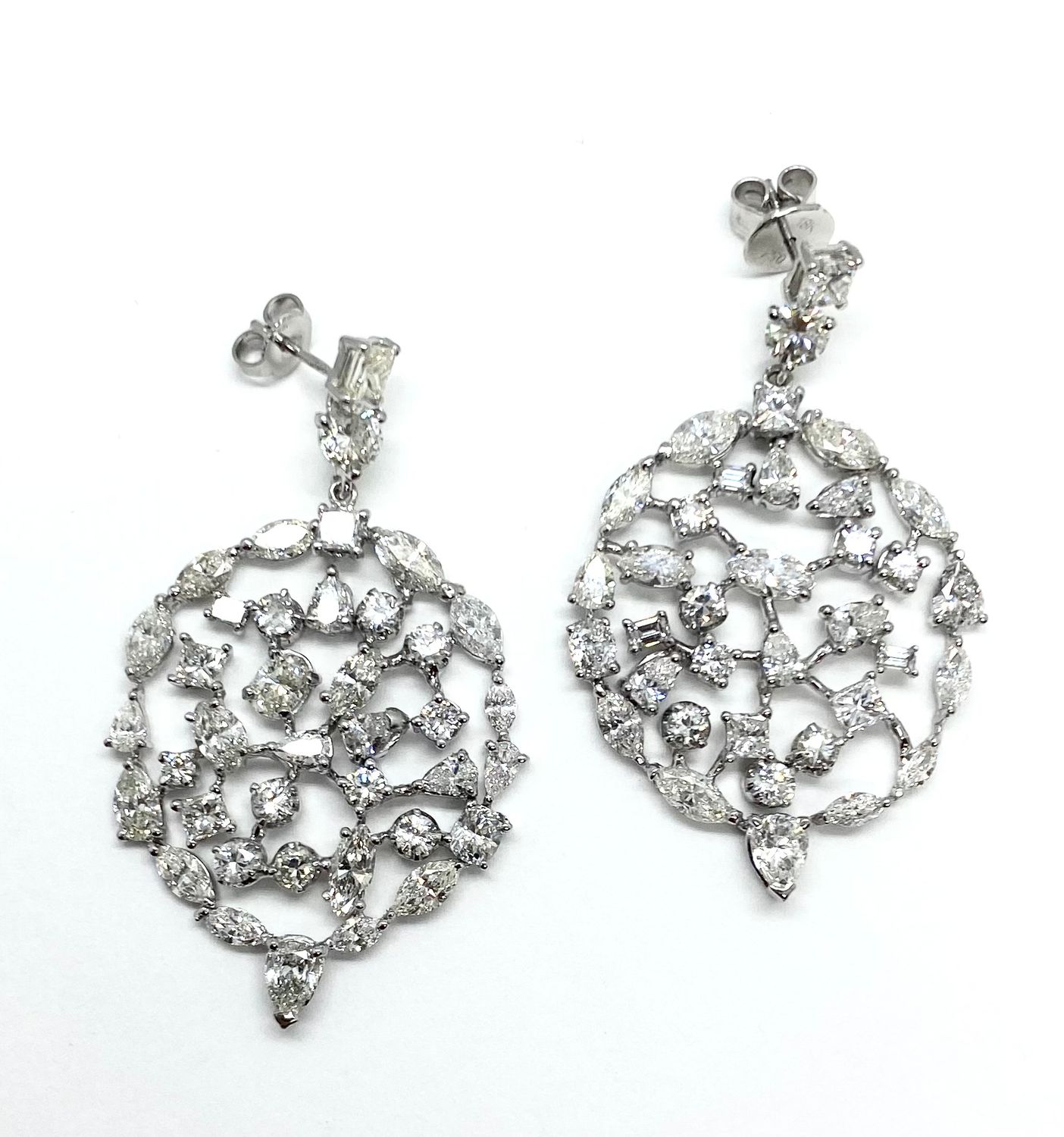 Fine 18K White Gold and Diamond Earrings
