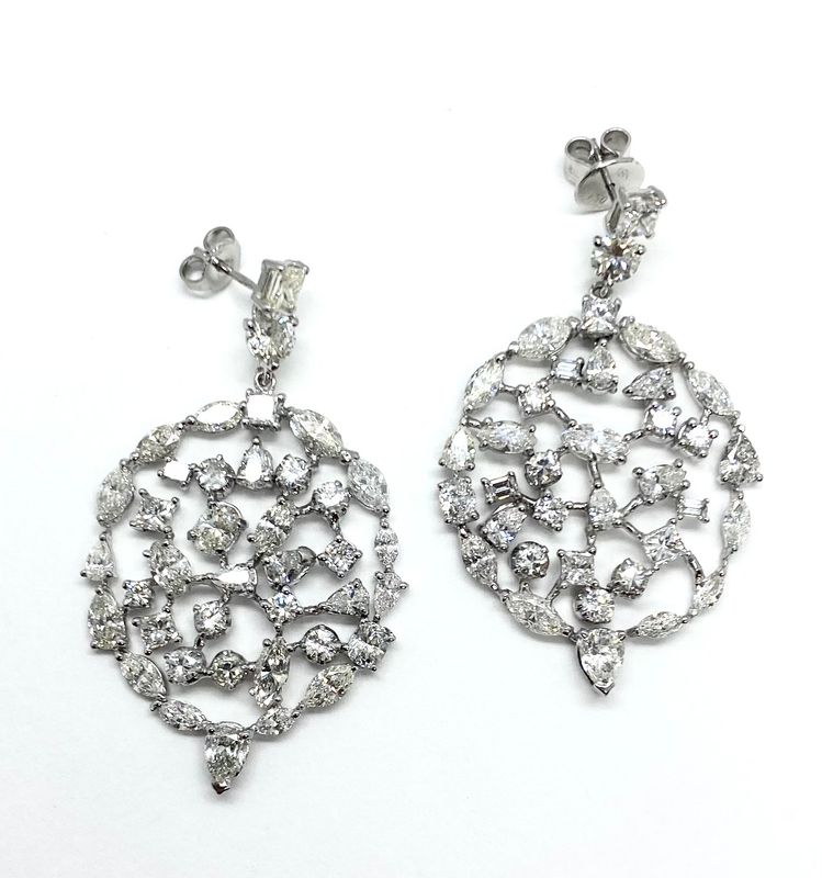 Fine 18K White Gold and Diamond Earrings
