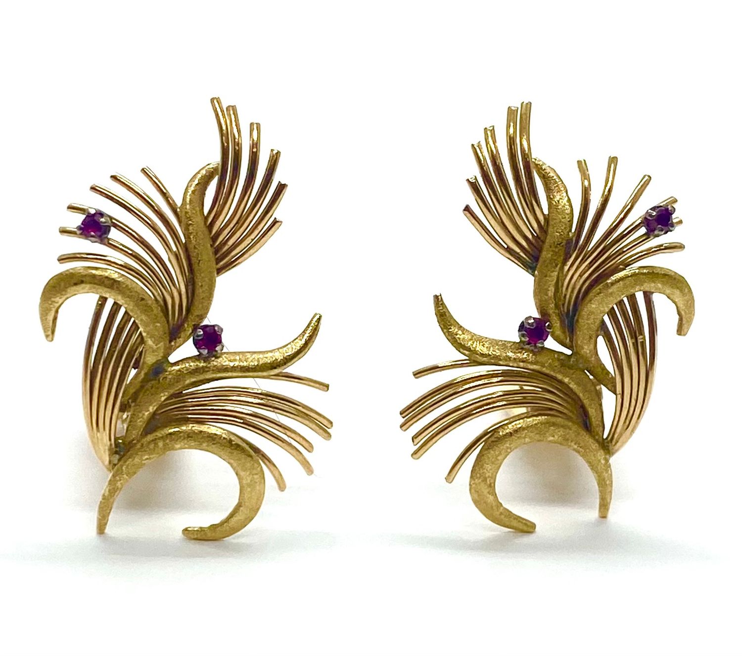 Retro Gold and Ruby Earrings