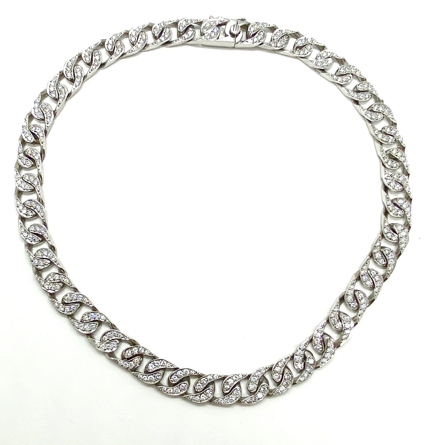 Choker link Necklace with Diamonds in Gold