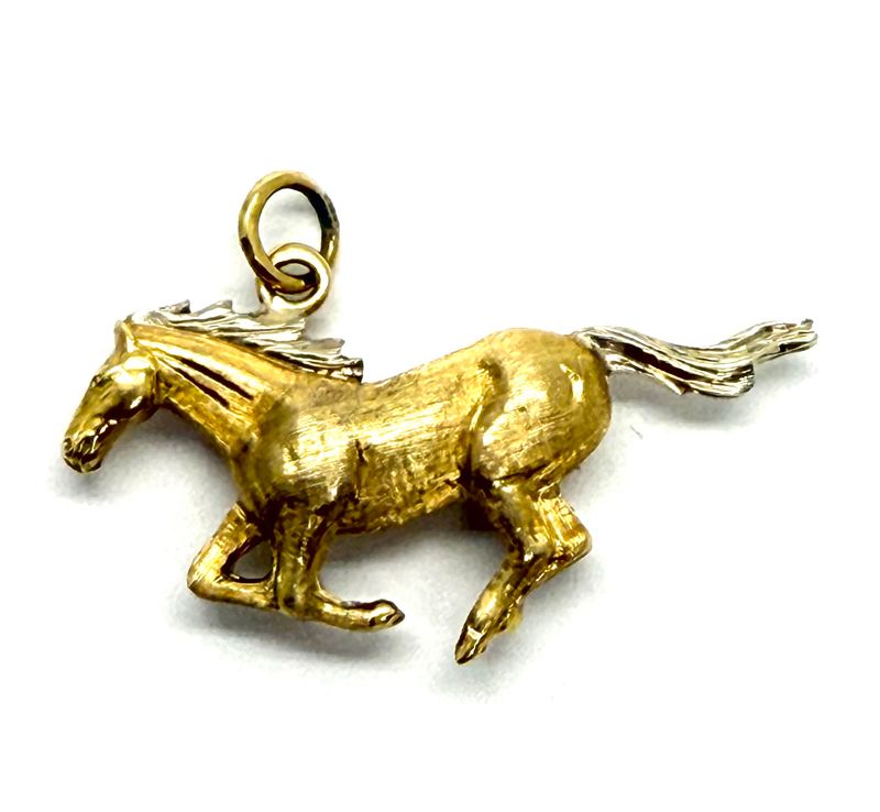 Estate Horse Pendant in Yellow Gold Estate Horse Pendant in Yellow Gold