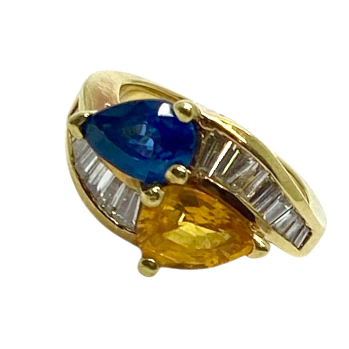 Fine Sapphire and Diamond Ring in 18K Yellow Gold