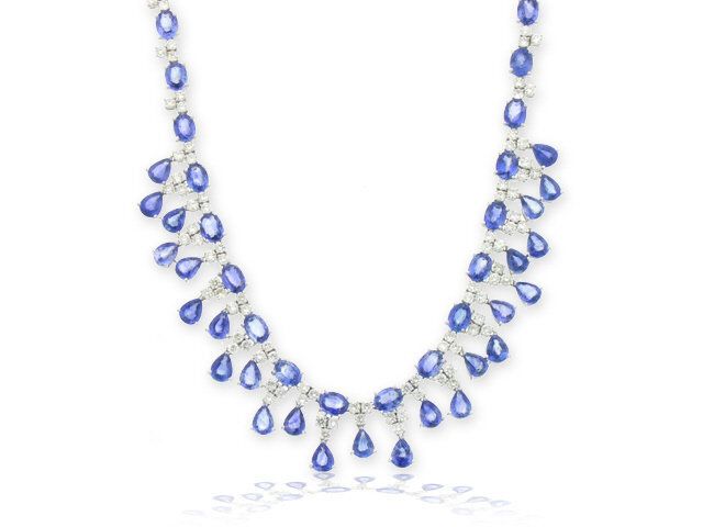 18k white gold saphire and Diamond necklace