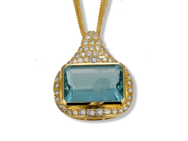 18K Yellow Gold Aquamarine and Diamond Pendant
