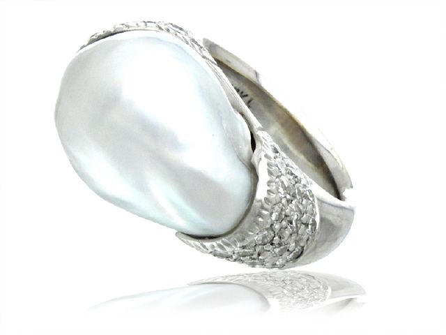 18K White Gold South Sea Pearl and Diamond Ring
