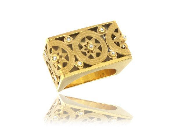 14K YELLOW GOLD RECTANGULAR TOP CIRCULAR STAR DIAMOND RING