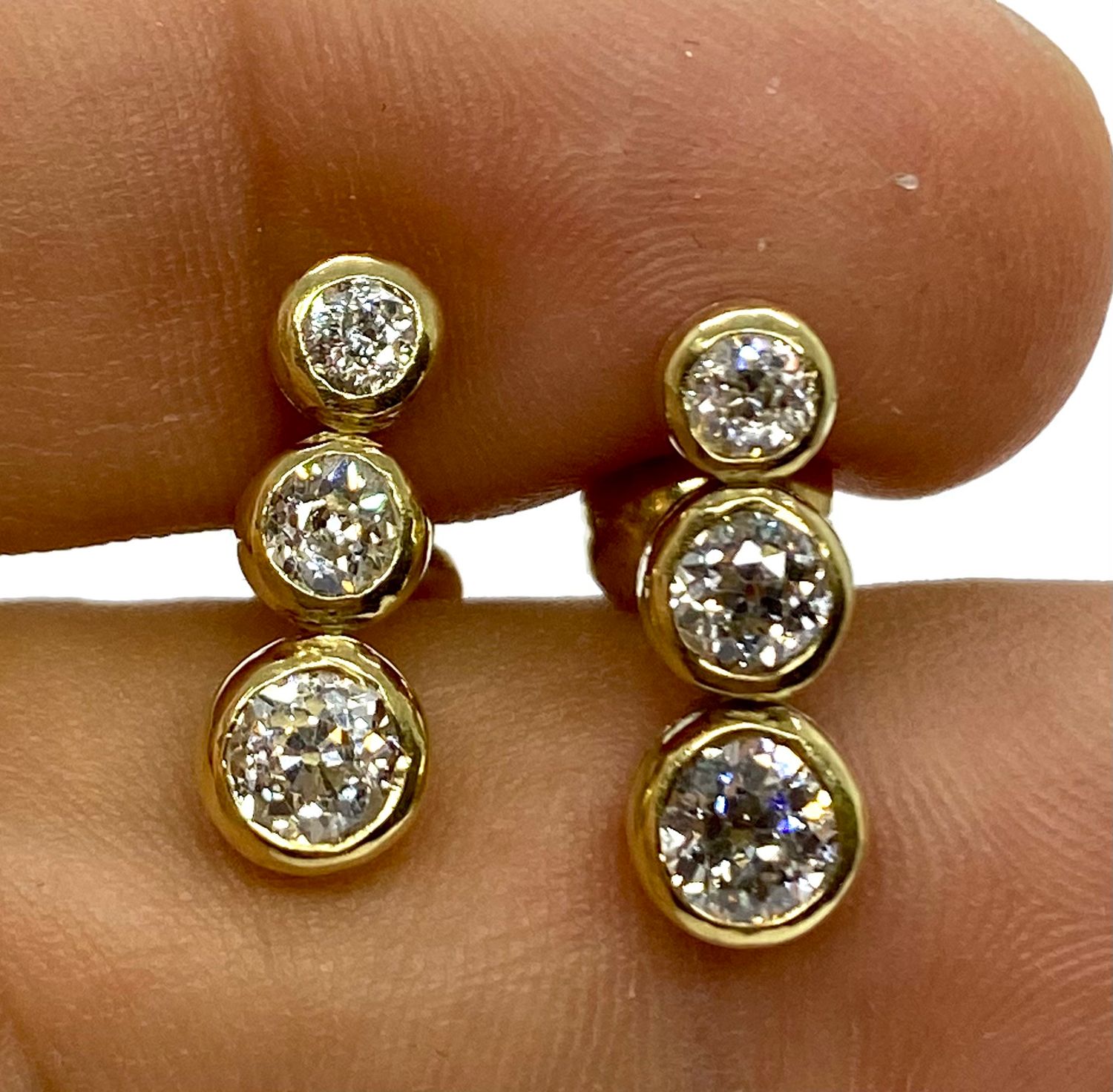 3-Stone Diamond Gold Earrings