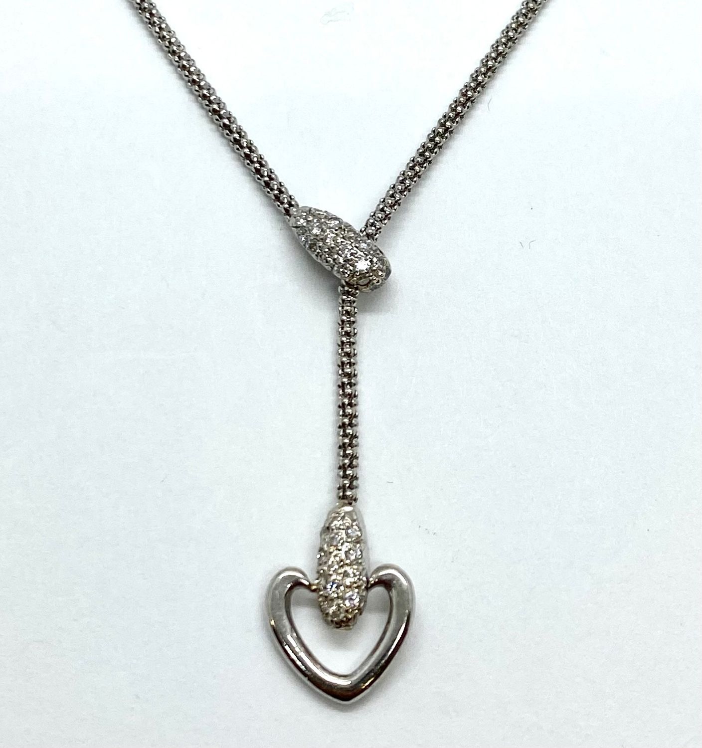 Heart lariat Necklace in Gold and Diamond