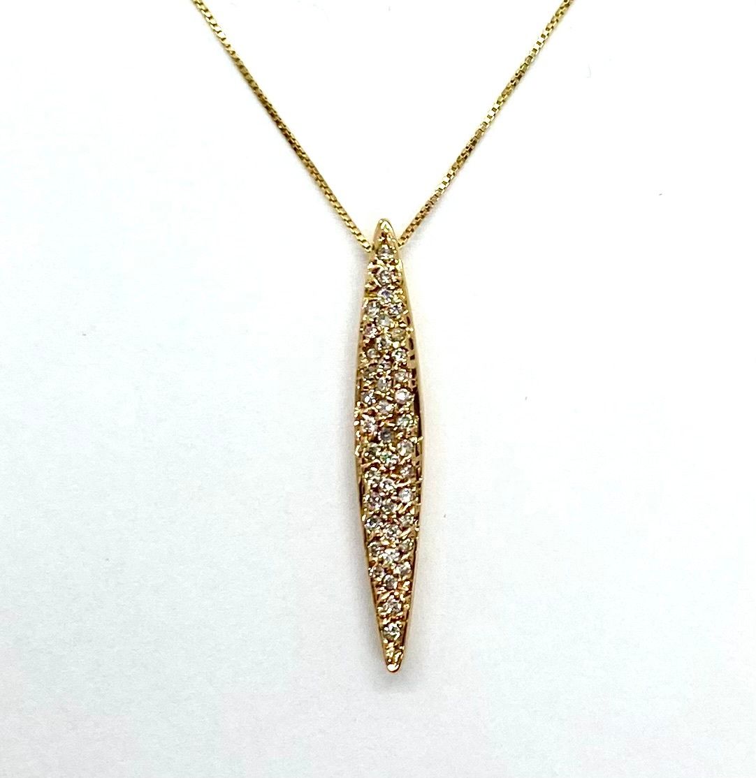 Diamond Pendant in Yellow Gold